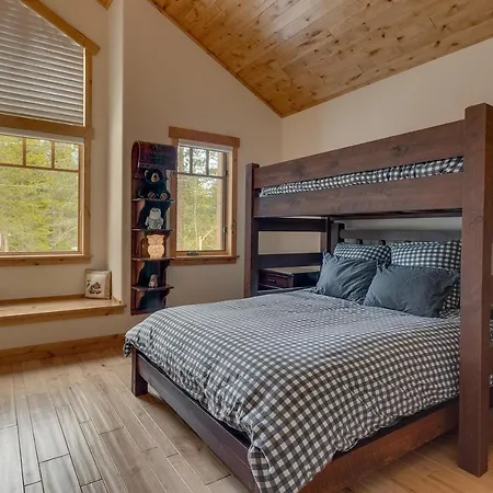 Majestic Woods At Tahoe Donner - High End Craftsman W Game Room, Hot Tub, Amenity Access